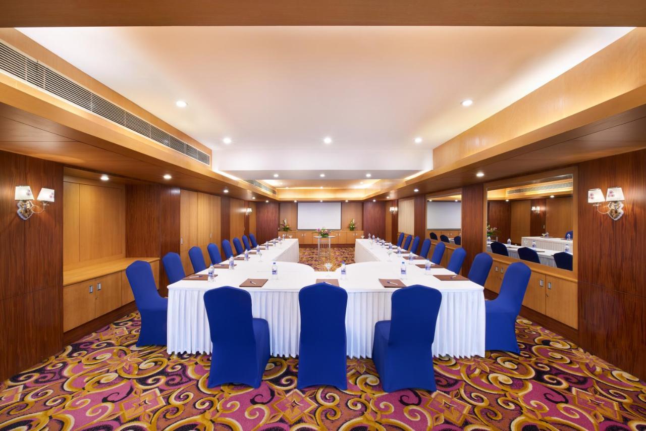 Accord Puducherry Extérieur photo