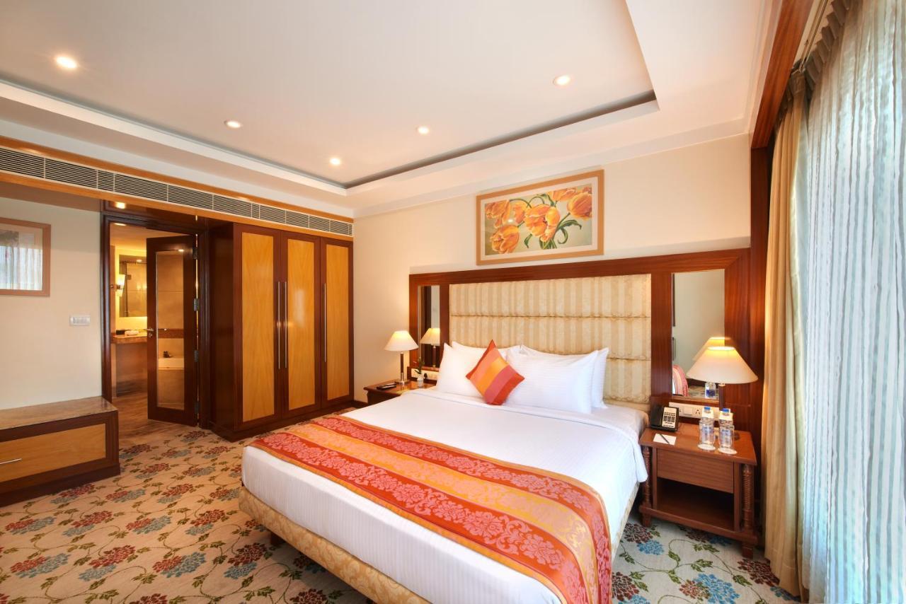 Accord Puducherry Extérieur photo