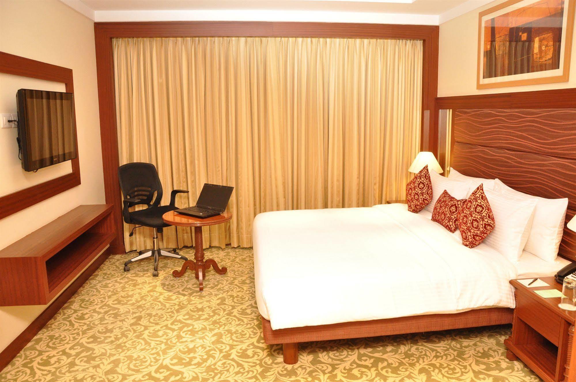 Accord Puducherry Extérieur photo